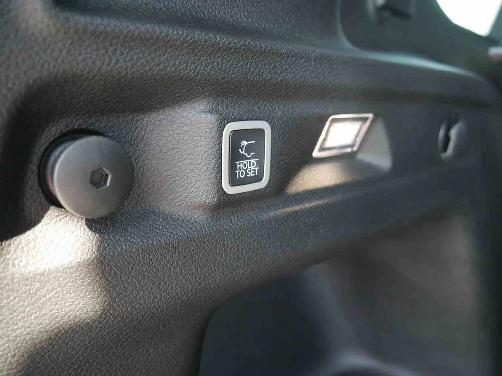 Certified Used 2025 Silver Jeep Altitude X image 10