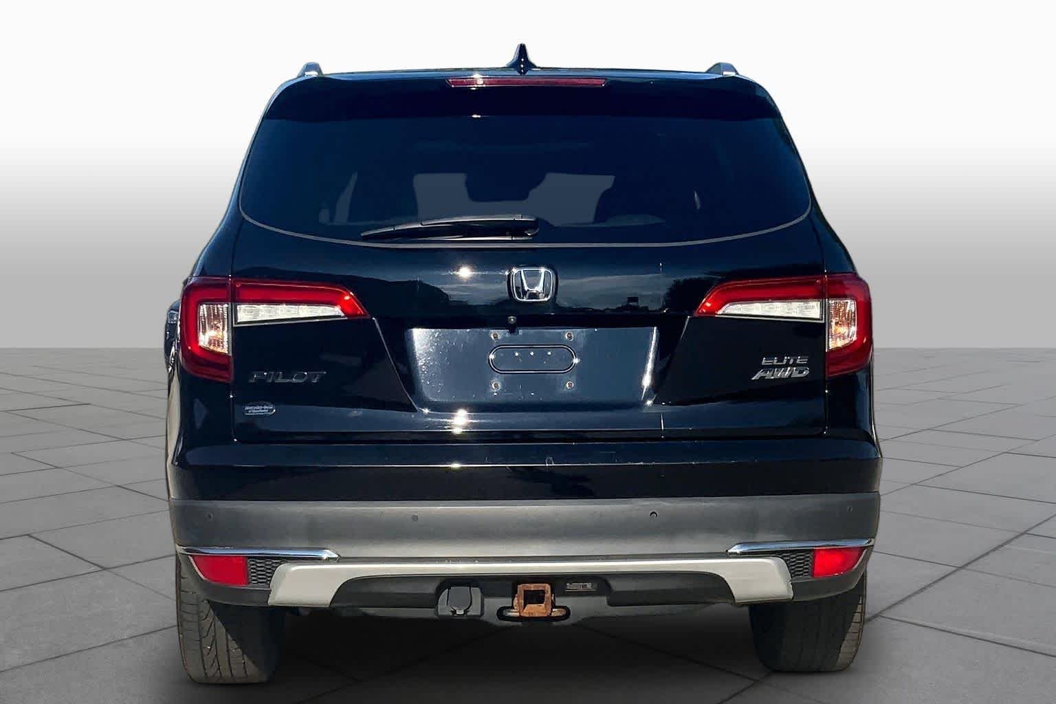 Used 2019 Crystal Black Pearl Honda Elite image 5