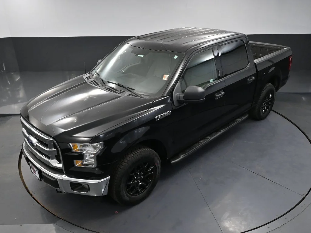 Used 2017 Black Ford XLT image 47