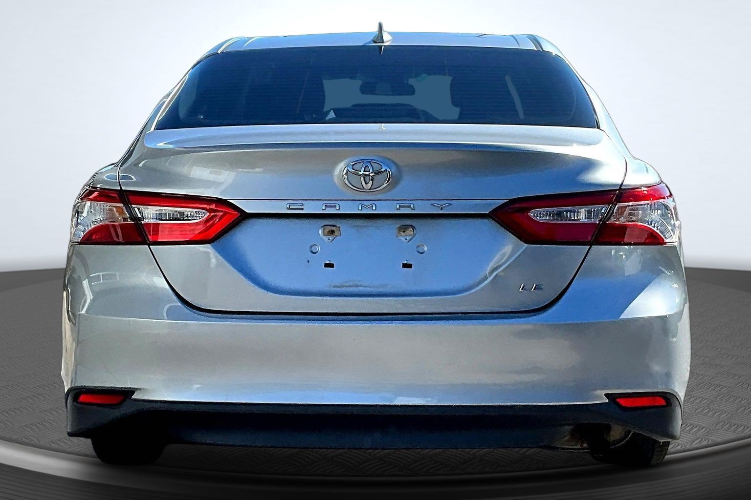 Used 2019 Silver Toyota LE image 3