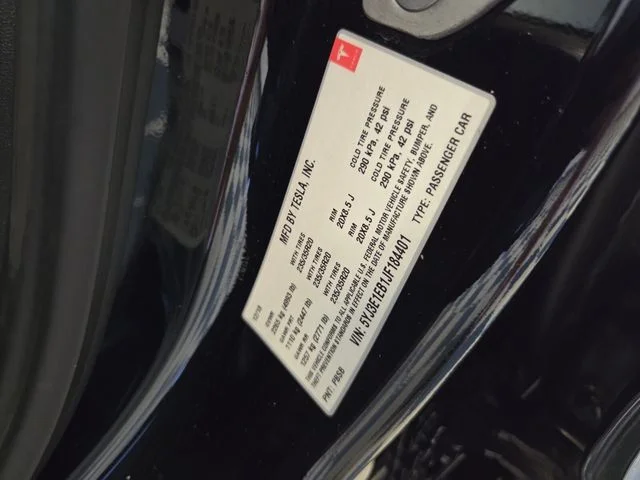 Used 2018  Tesla Long Range image 16