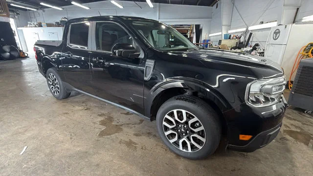 Used 2022 Black Ford Lariat image 7