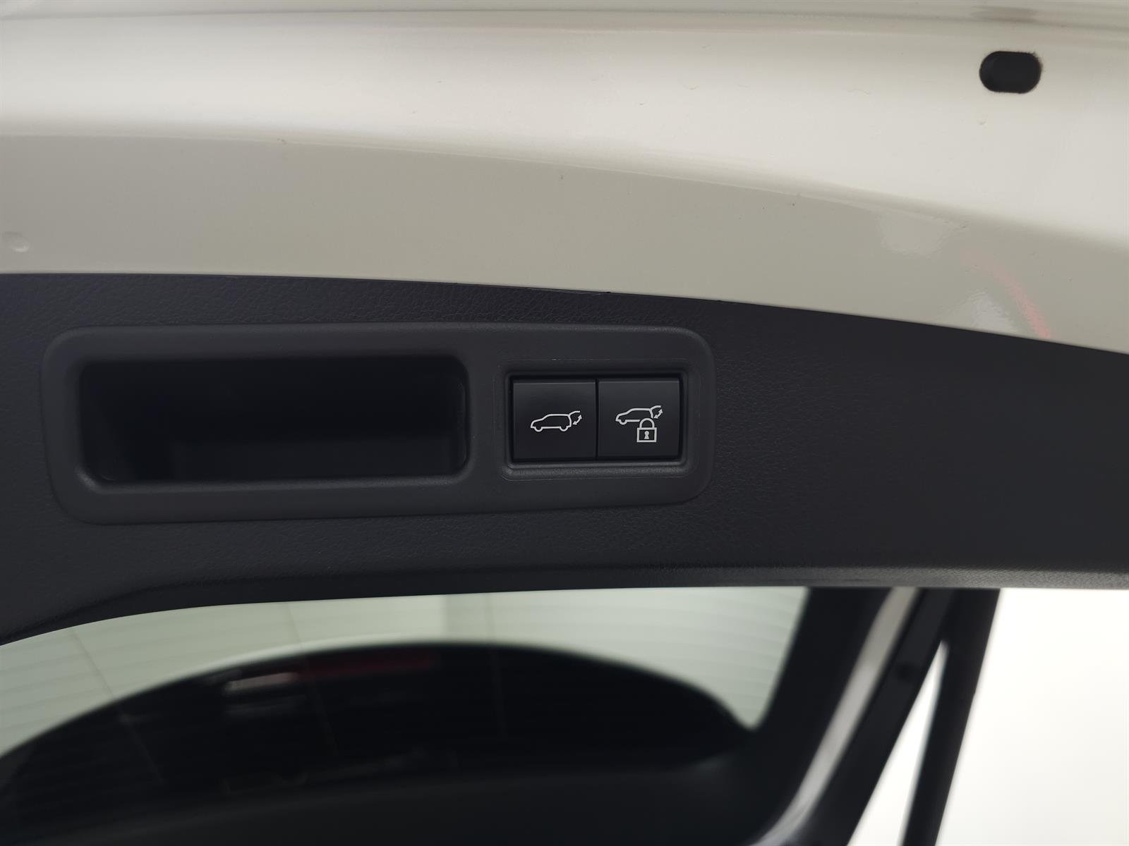 Certified Used 2024 White Lexus PREMIUM image 9
