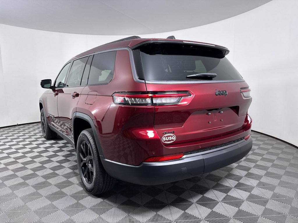 New 2026 Velvet Red Pearl-Coat Exterior Paint Jeep Laredo Altitude image 20