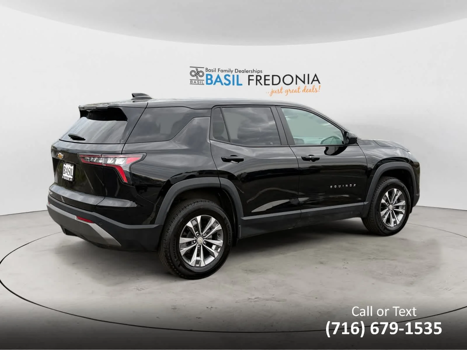 Used 2026 Mosaic Black Metallic Chevrolet AWD LT image 10