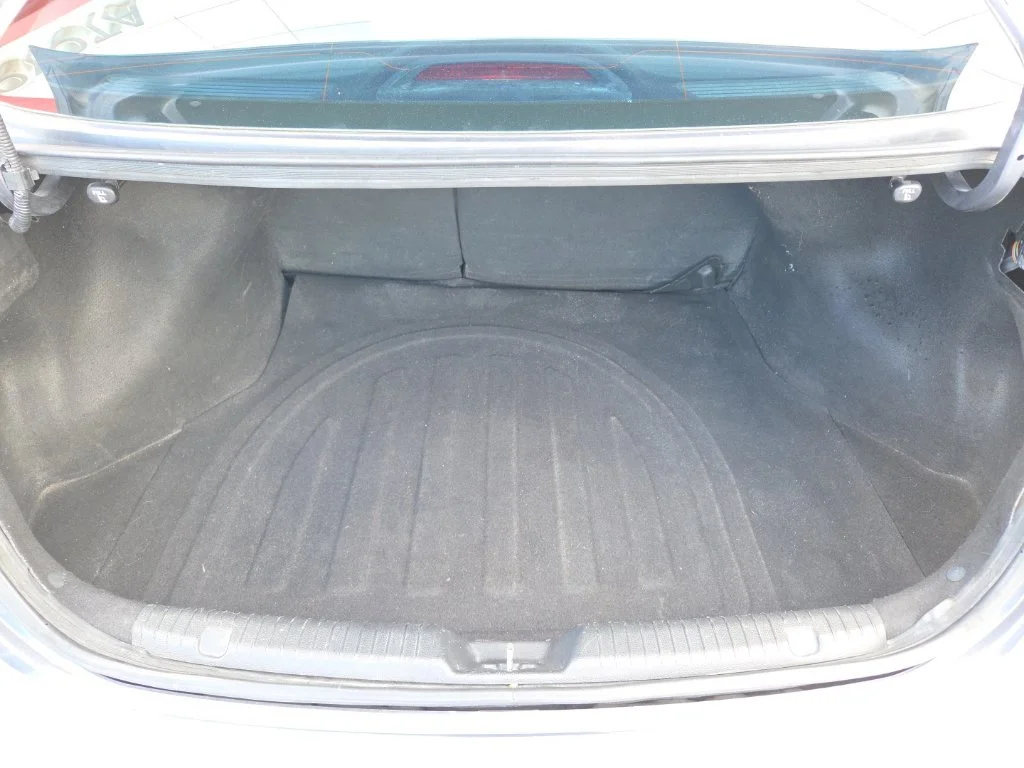 Used 2018  Kia LX image 8