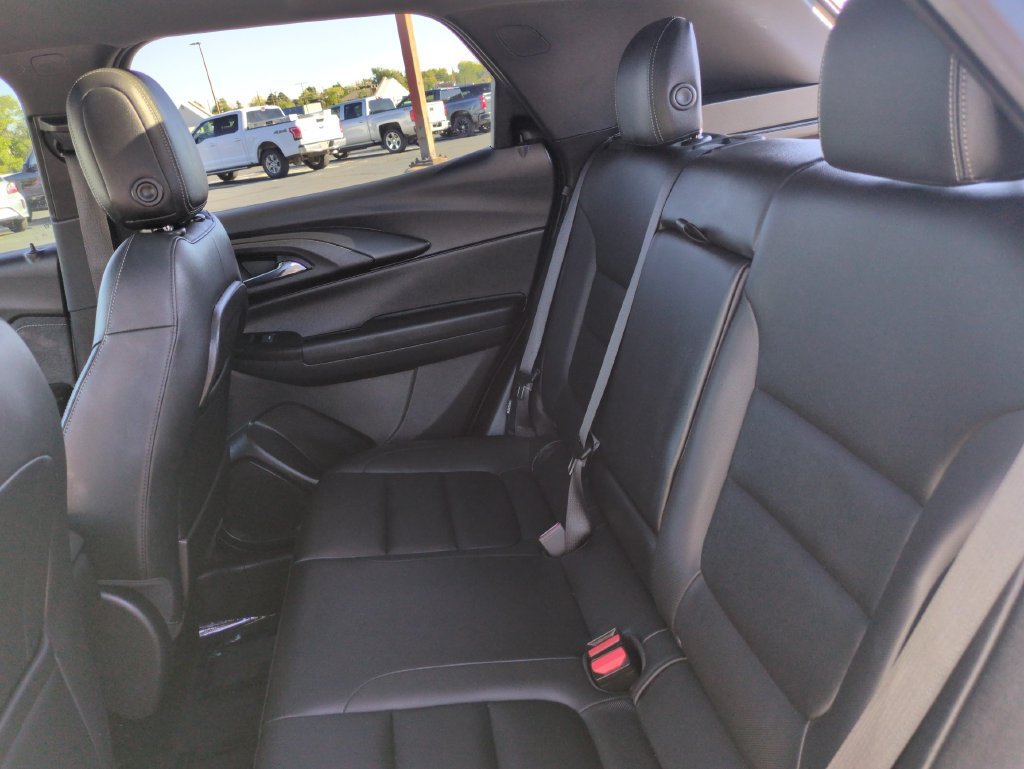 Used 2021 SUMMIT WHITE Chevrolet ACTIV image 25
