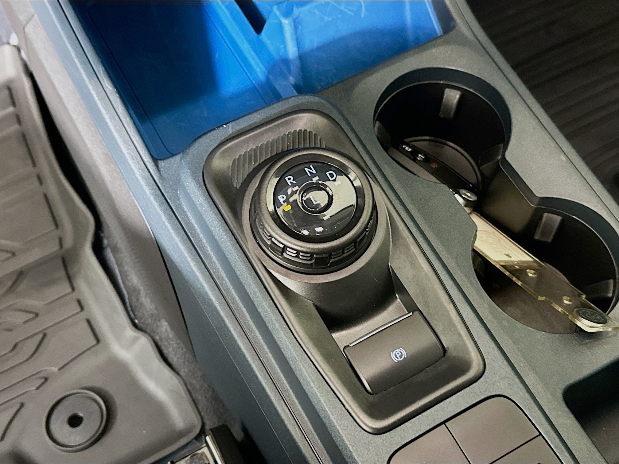 Used 2025 White Metallic Ford XLT image 21