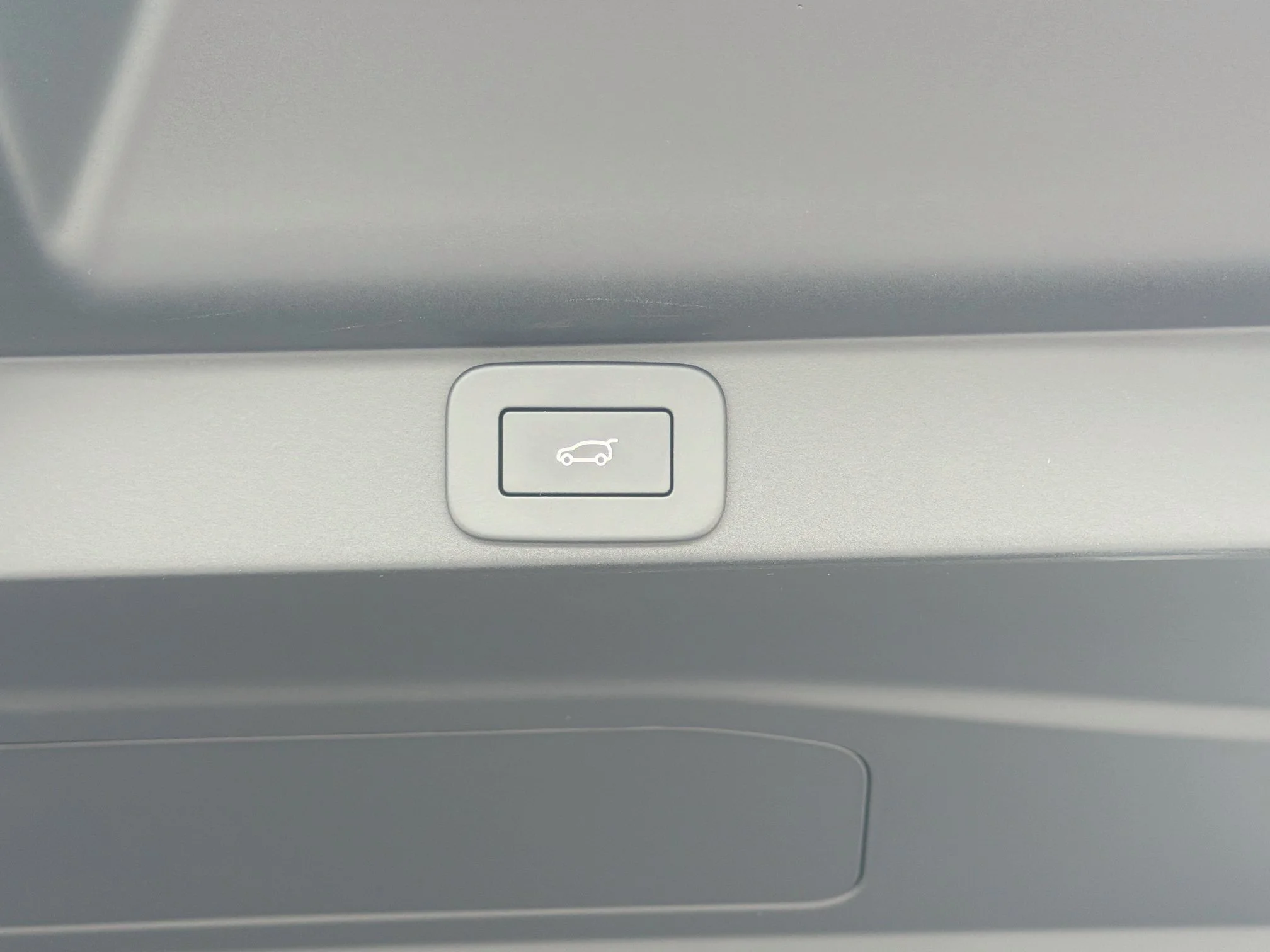 New 2026 Carpathian Grey Land Rover SE image 14