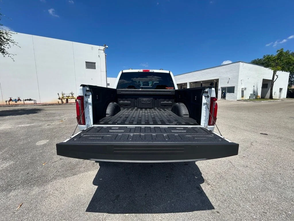 New 2026 Oxford White Ford Lariat image 37