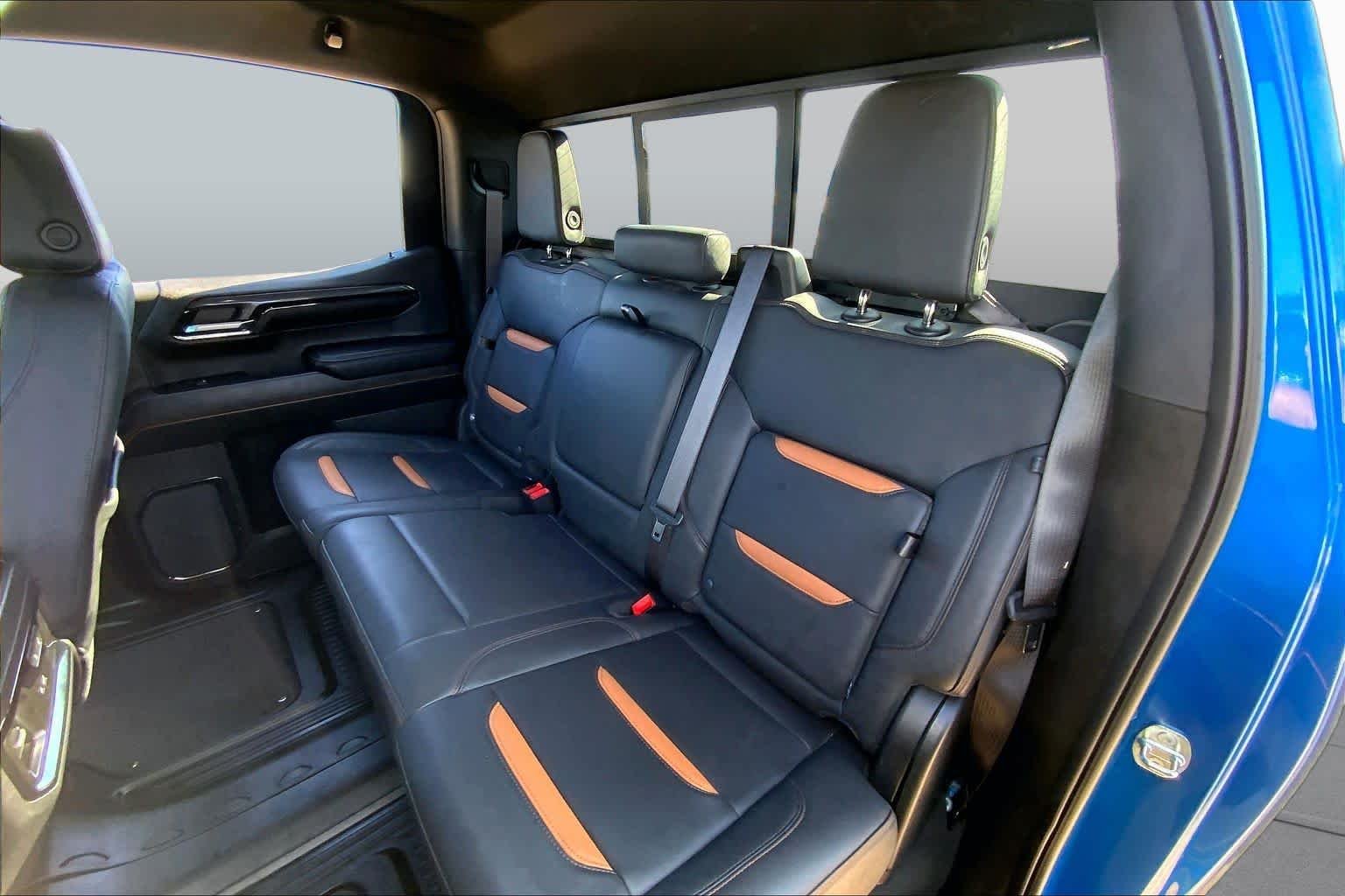 Used 2024 Dynamic Blue Metallic GMC AT4 image 21