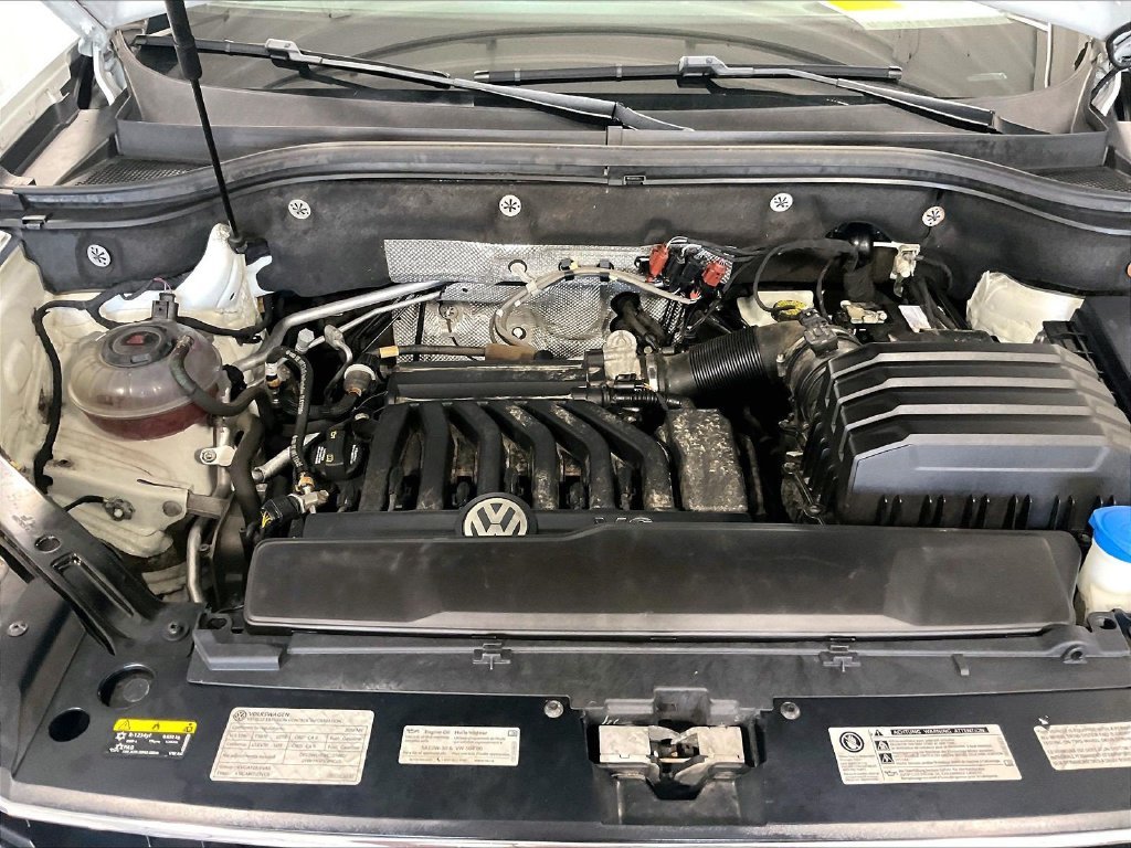 Used 2019 White Volkswagen 3.6L V6 SE image 30