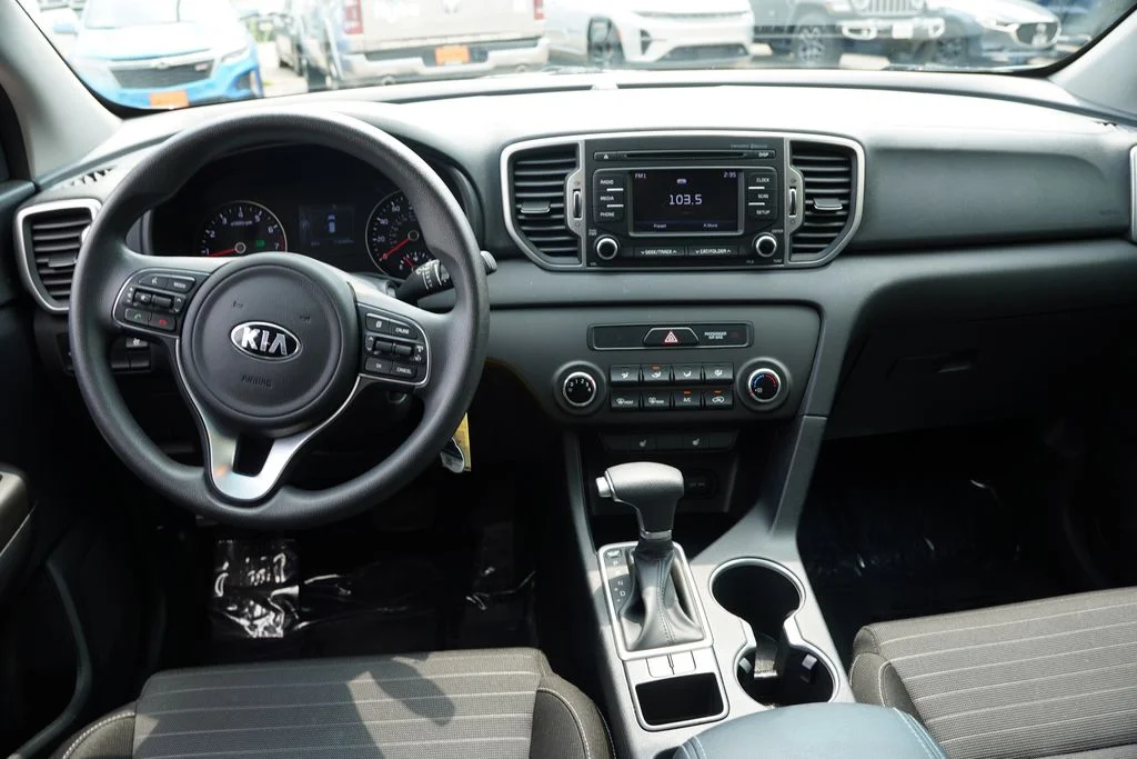 Certified Used 2017 Pacific Blue Kia LX image 19