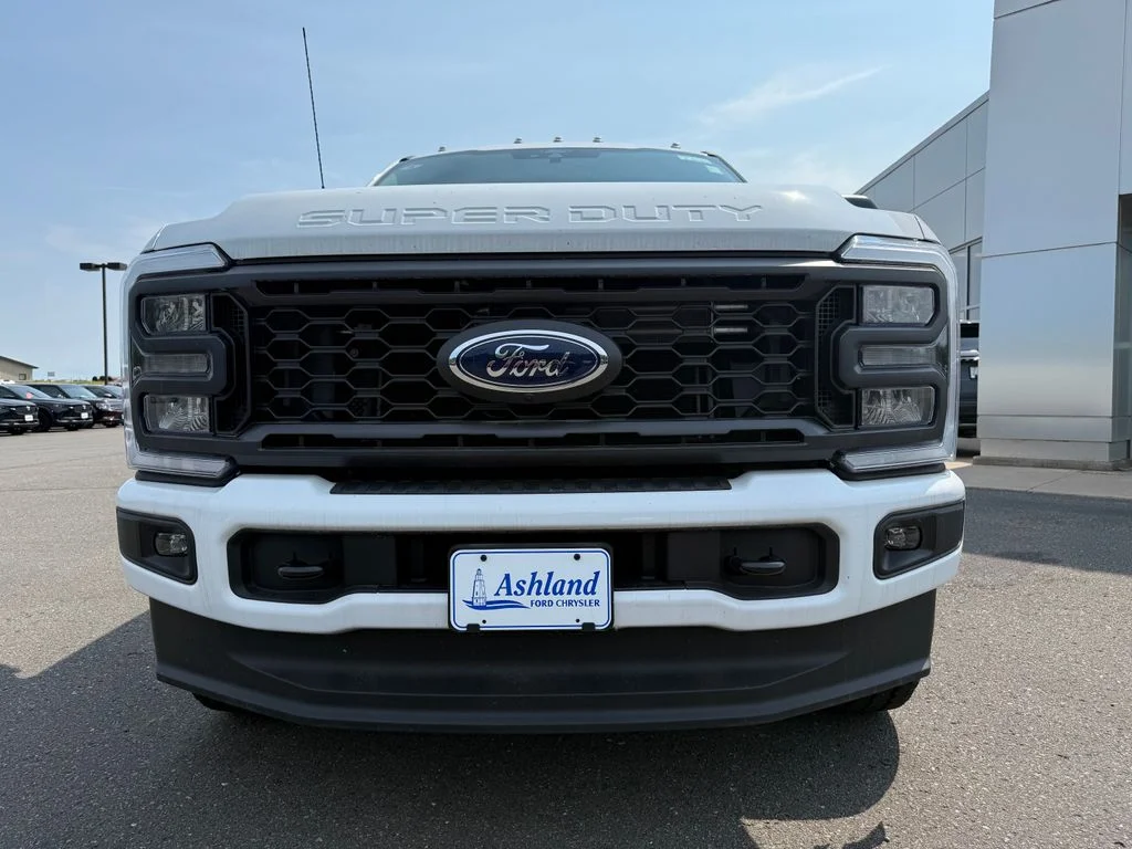 2026 Ford F-350 Super Duty XL - Photo 10