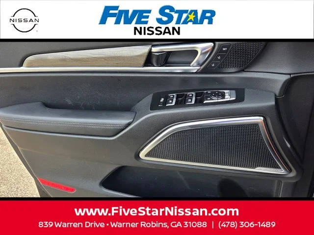 Used 2022 Black Kia SX image 29