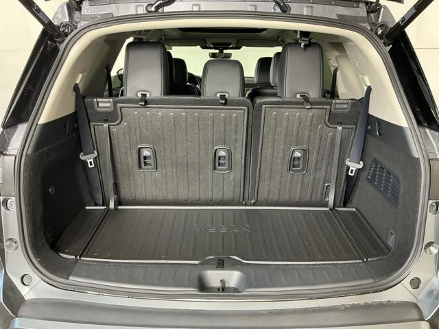 New 2026 Gray Nissan Platinum image 25