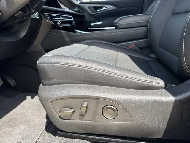 Used 2026 White Chevrolet LT image 30