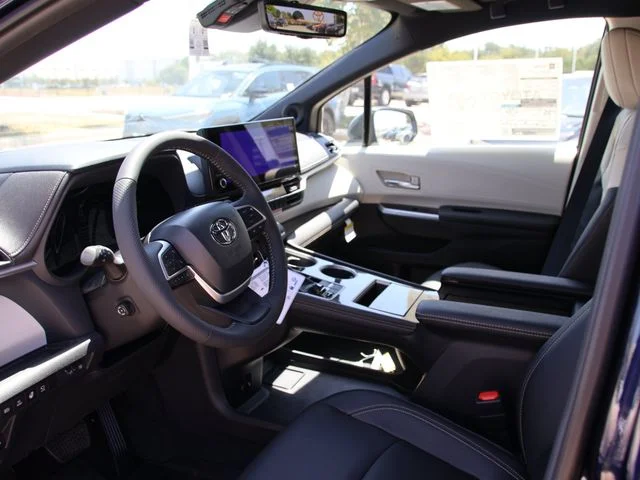 New 2026  Toyota Platinum image 7
