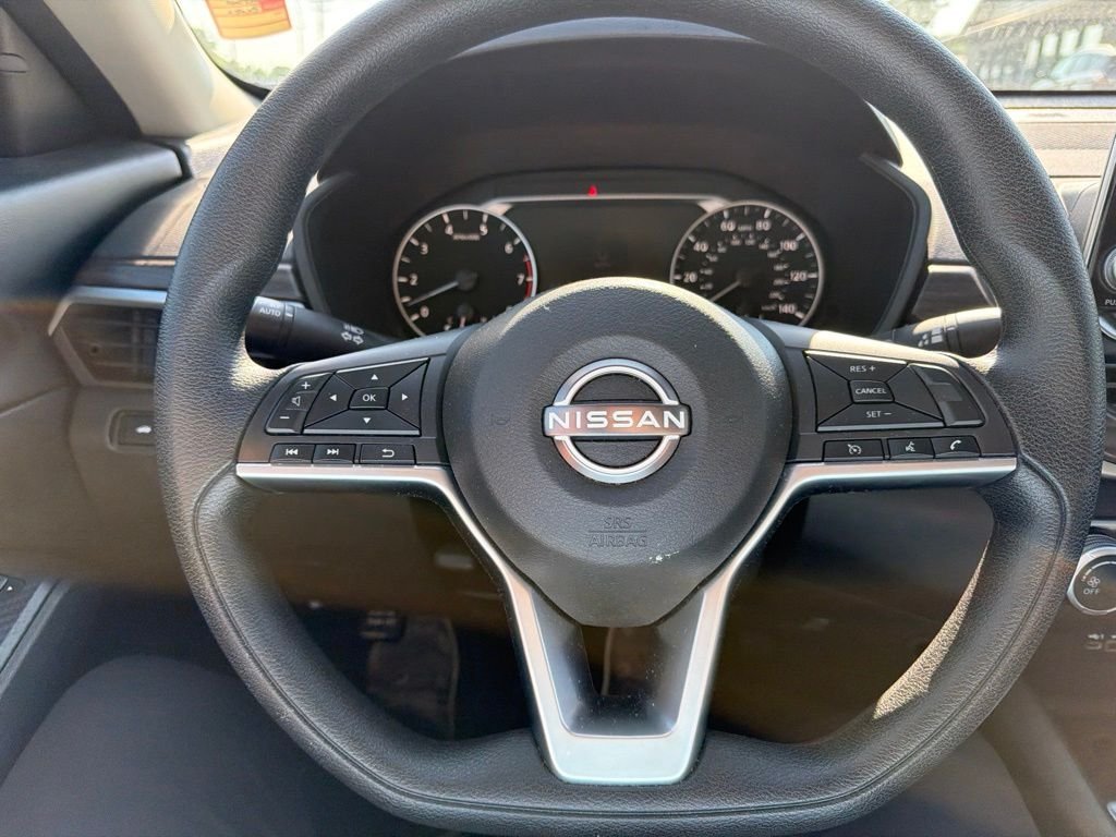 Used 2025 Black Nissan 2.5 SV image 25