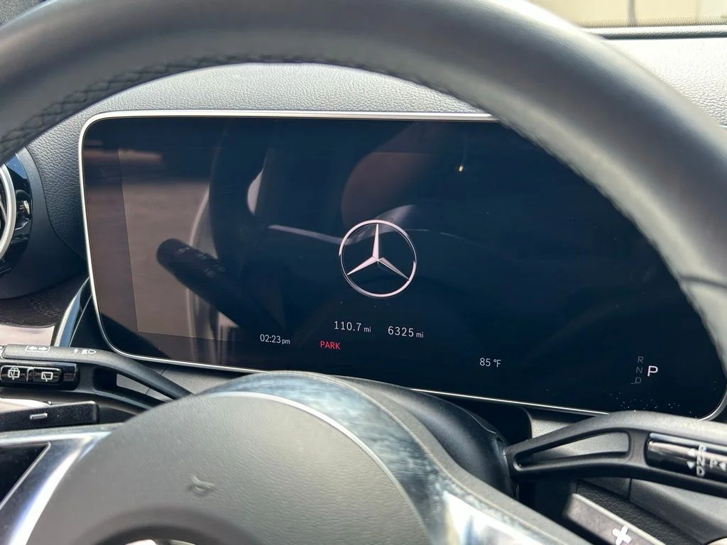 Used 2025  Mercedes-Benz GLC 300 image 20