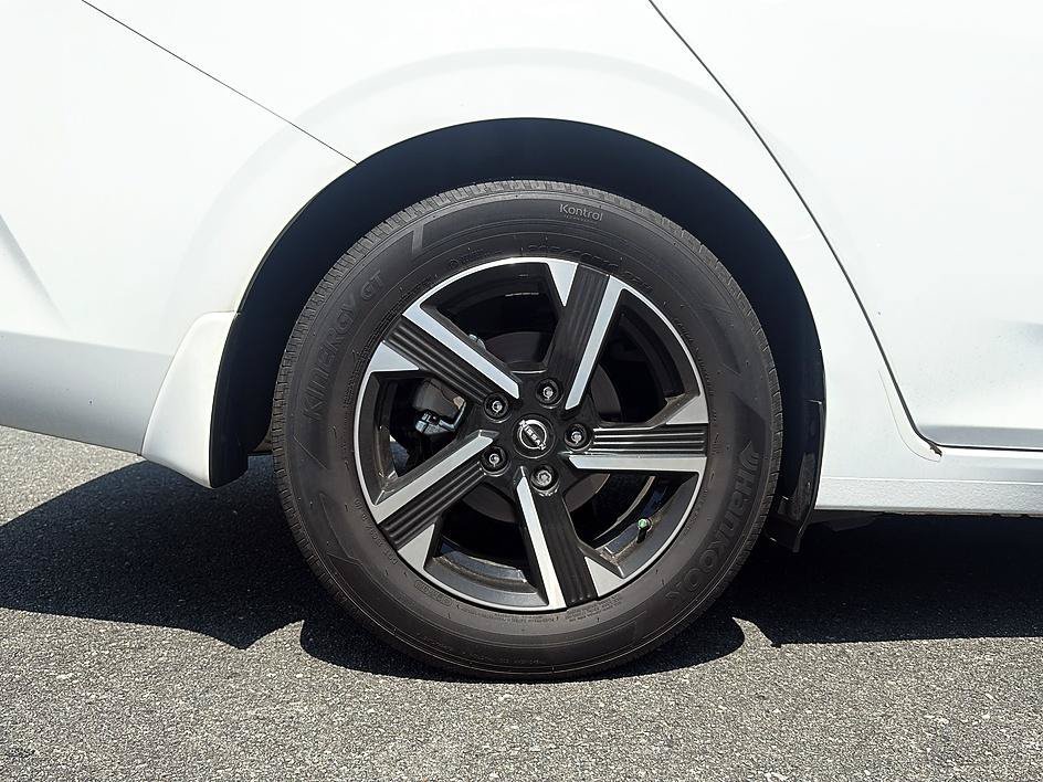 Used 2024 Fresh Powder Nissan SV image 16
