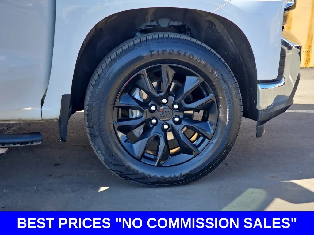 Used 2019 White Chevrolet LT image 38
