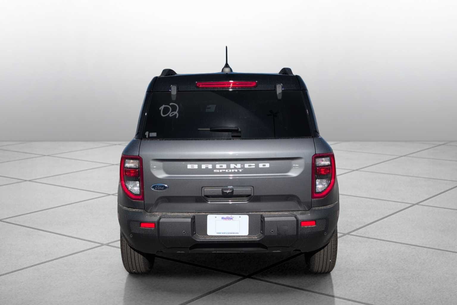 New 2025 Carbonized Gray Metallic Ford Outer Banks® image 4