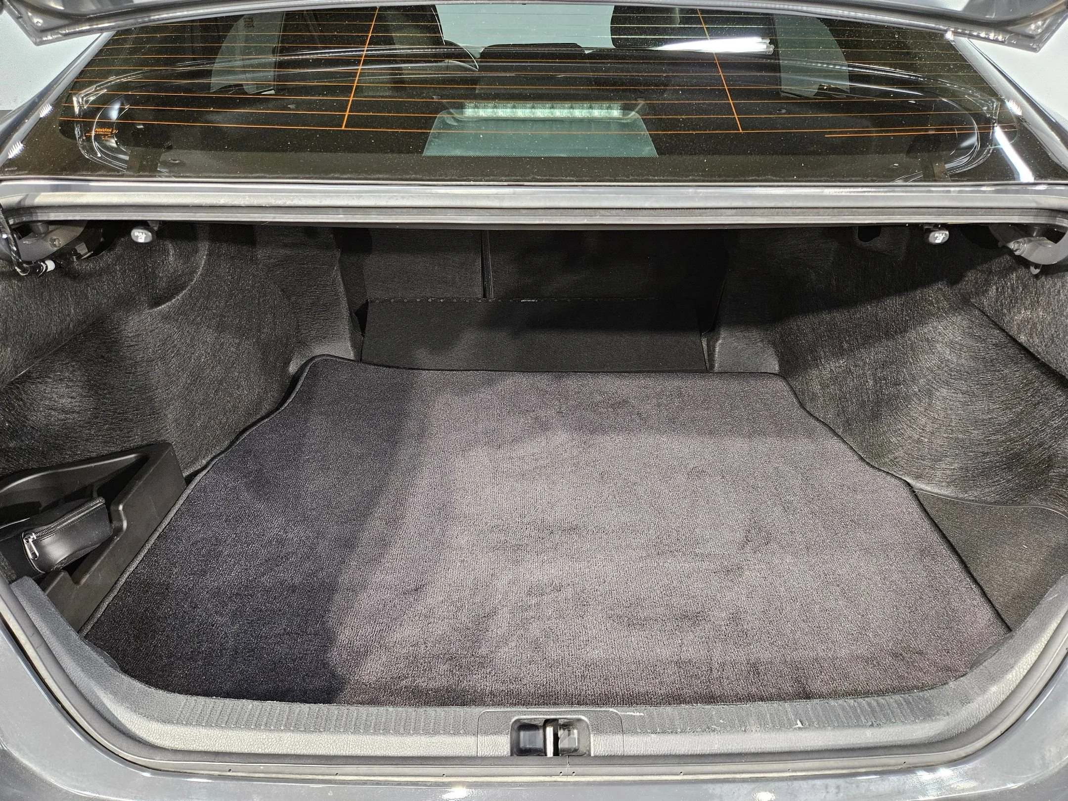 Used 2025 Underground Toyota LE image 18