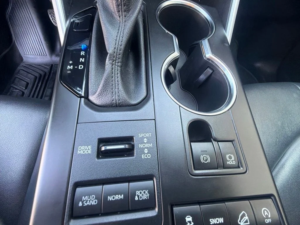 Used 2022 Black Toyota XLE image 32