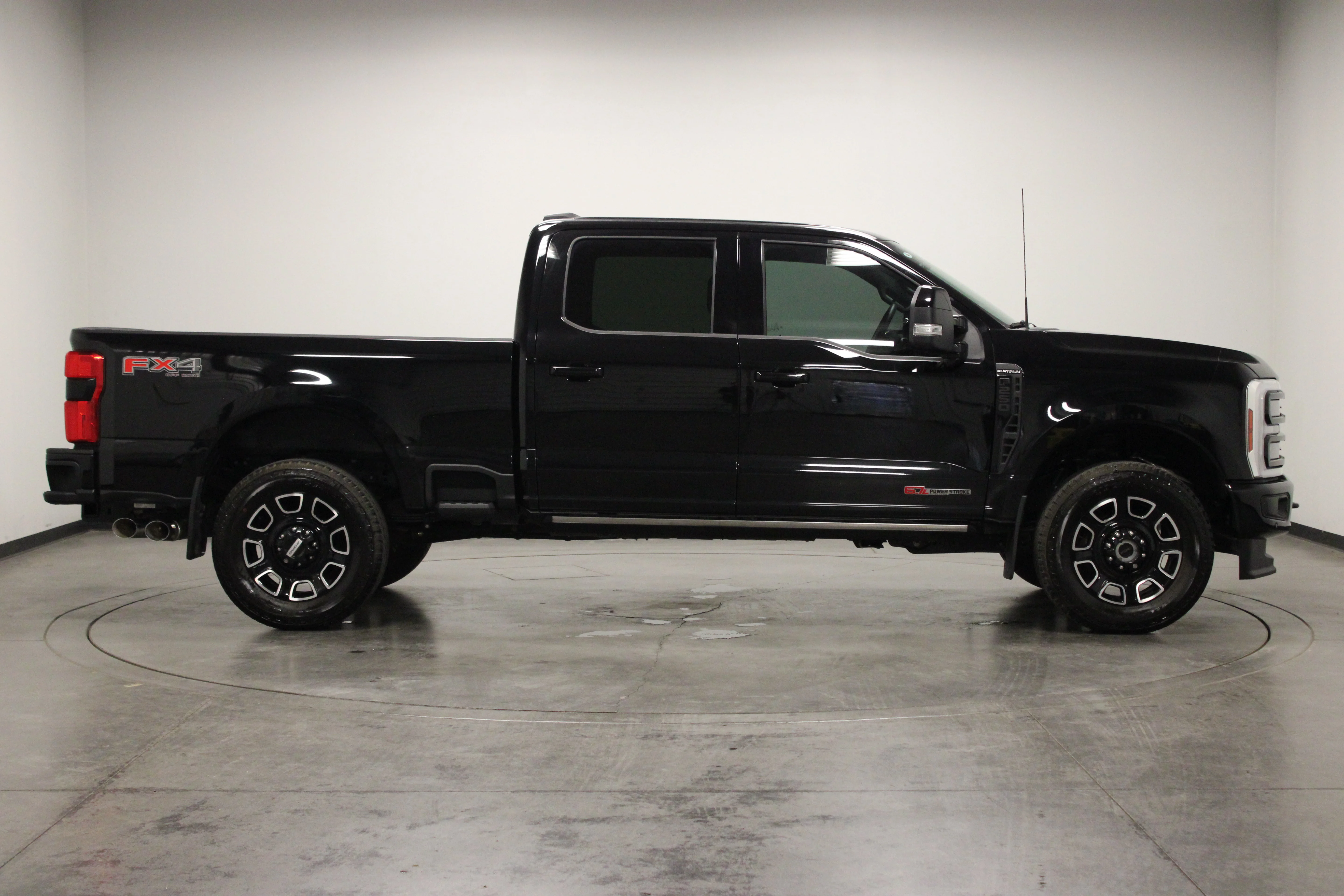 Used 2026 Agate Black Metallic Ford Platinum image 9