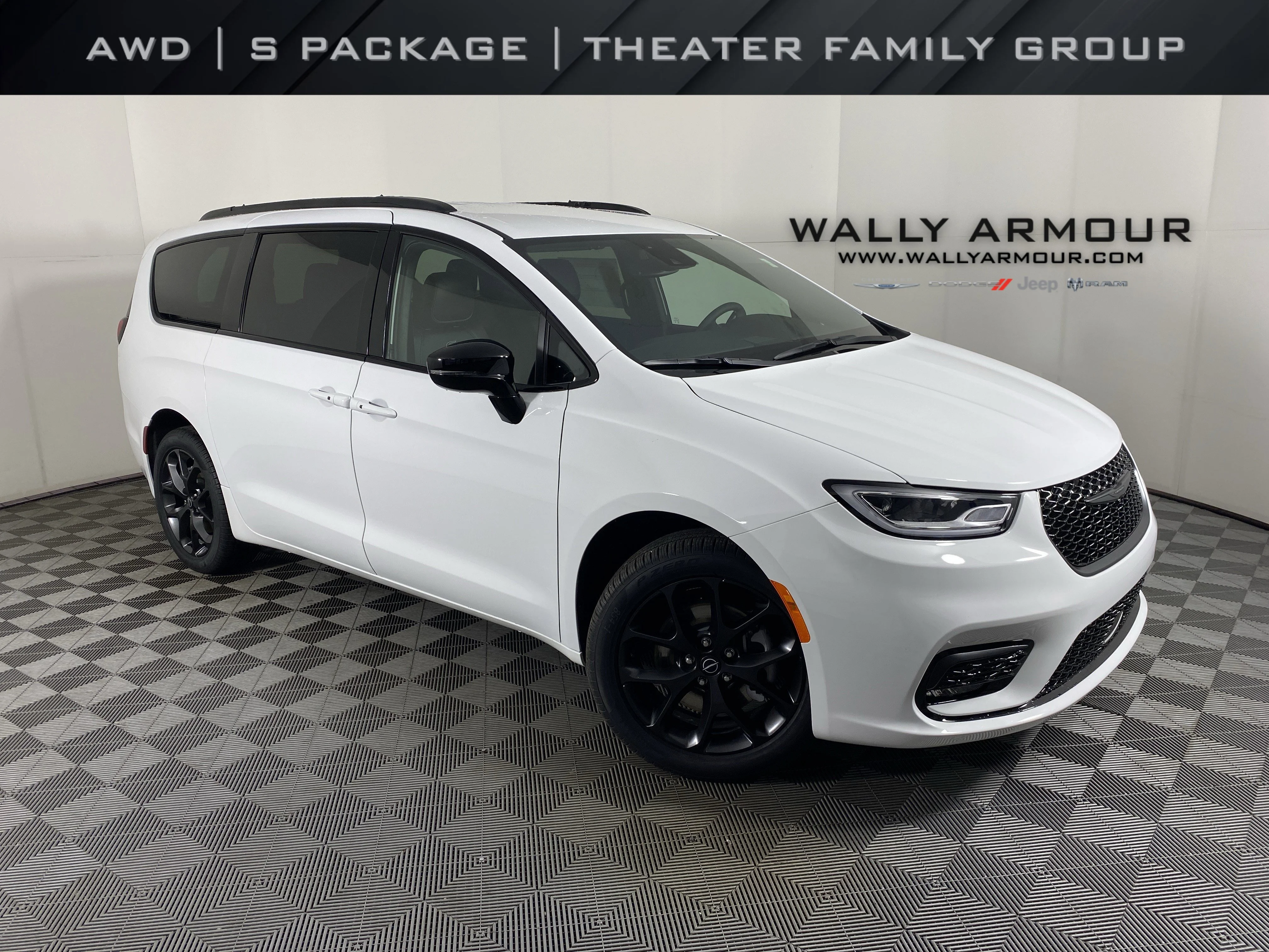 2026 Chrysler Pacifica Select AWD's photo