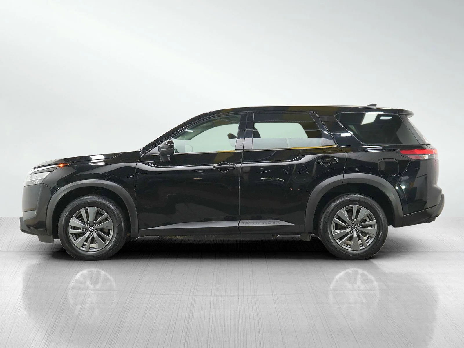 Used 2022 Nissan Pathfinder S with VIN 5N1DR3AC2NC200218 for sale in Minneapolis, Minnesota