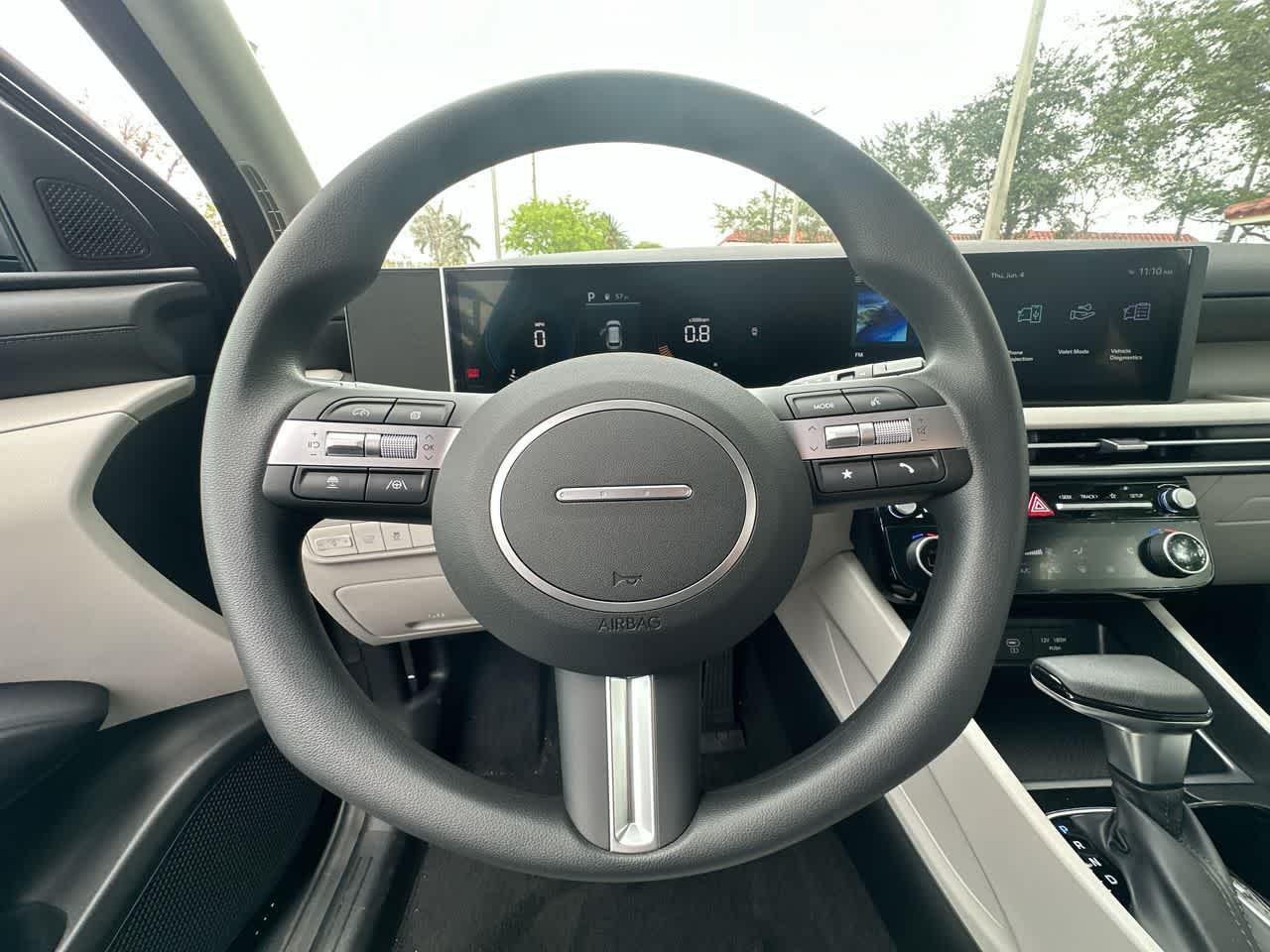 New 2026 Phantom Black Hyundai SEL FWD image 44