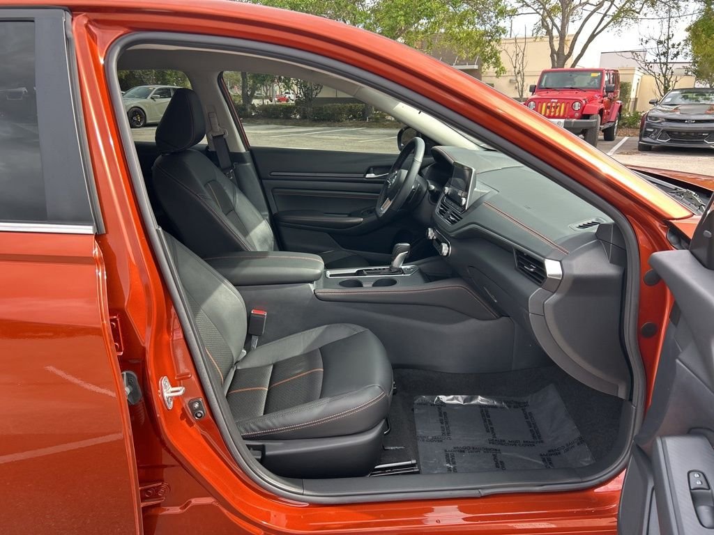 Used 2021 Orange Nissan 2.5 SR image 43