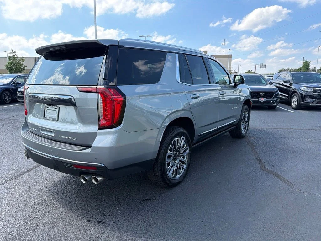 2023 GMC Yukon Denali Ultimate - Photo 7