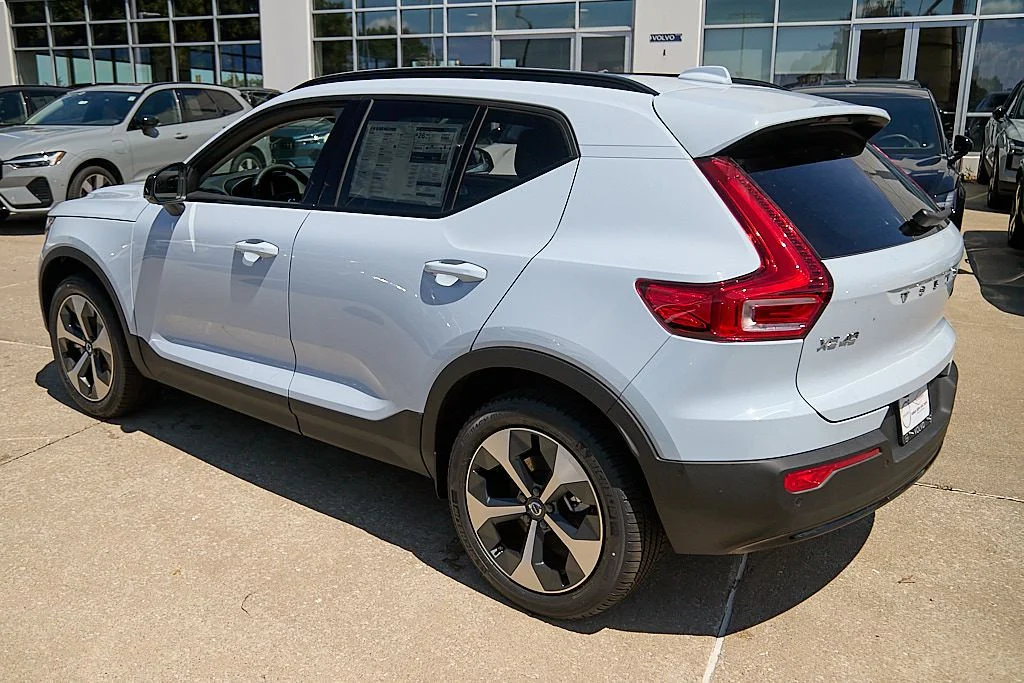 New 2026 Cloud Blue Volvo Plus image 8