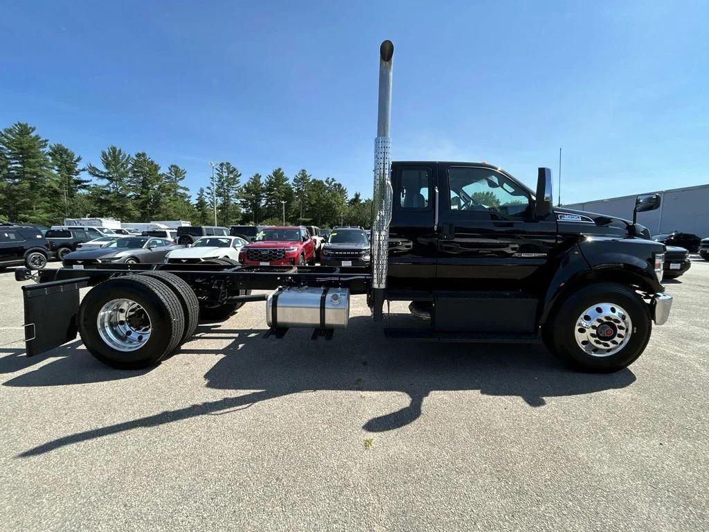 Used 2024 Black Ford  image 2