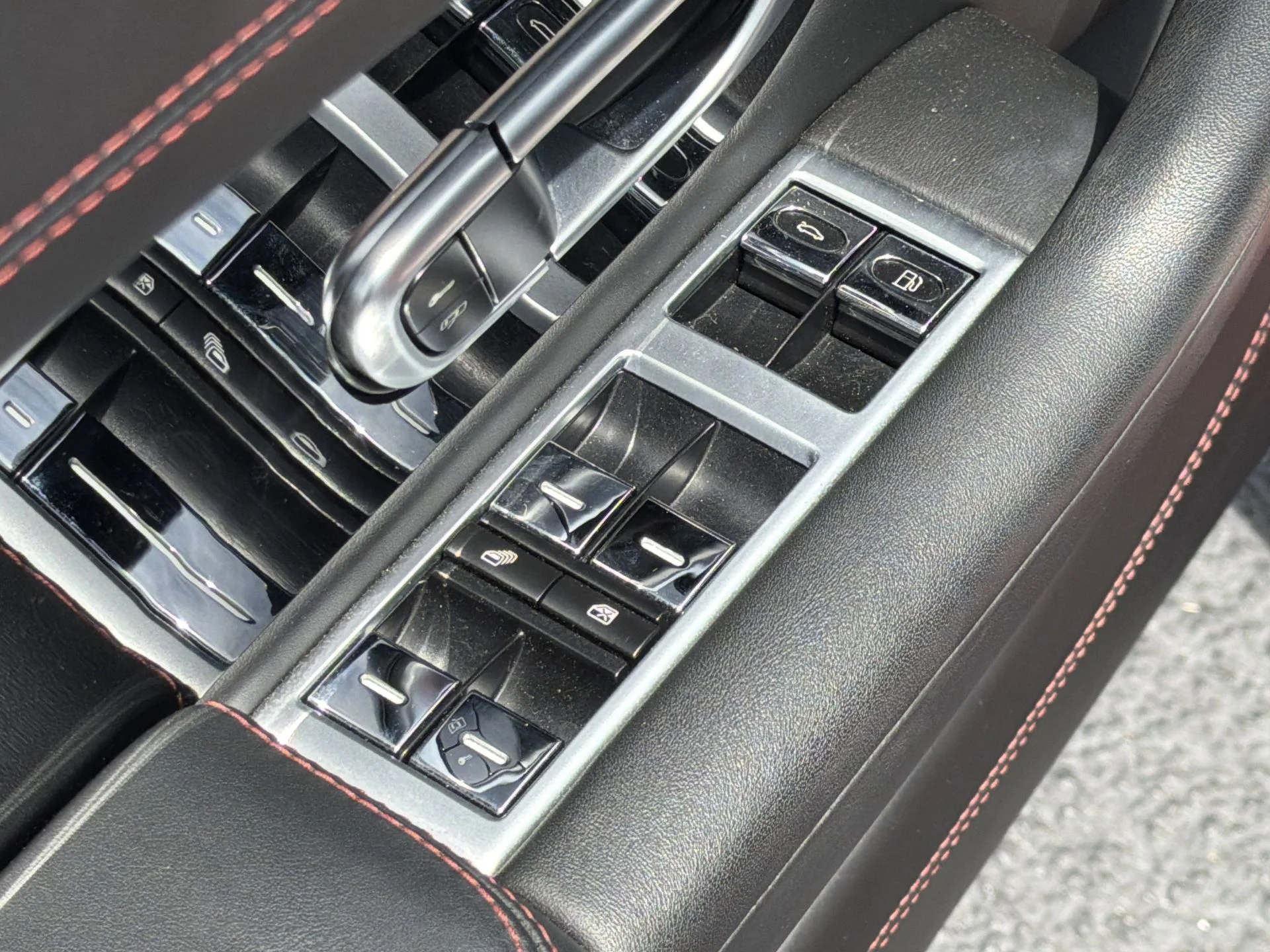 Used 2014 Red Bentley Speed image 17