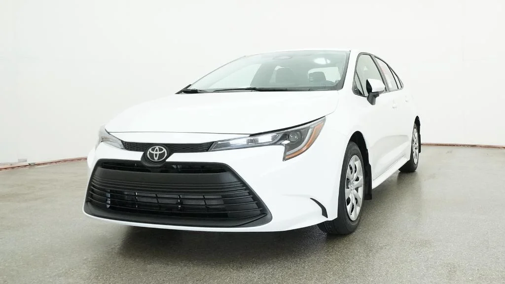 New 2026 Ice Cap Toyota LE image 21