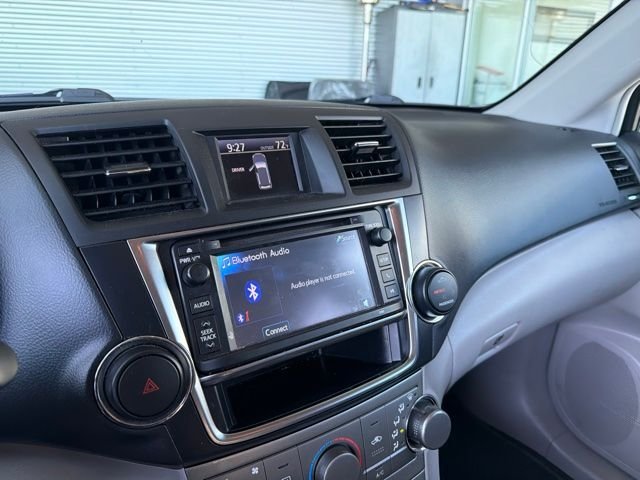 Used 2013 Gray Toyota SE image 5