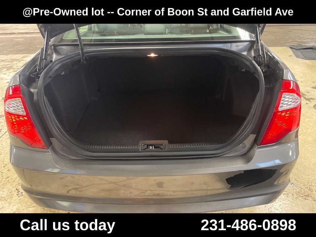 Used 2012 Gray Ford SE image 20
