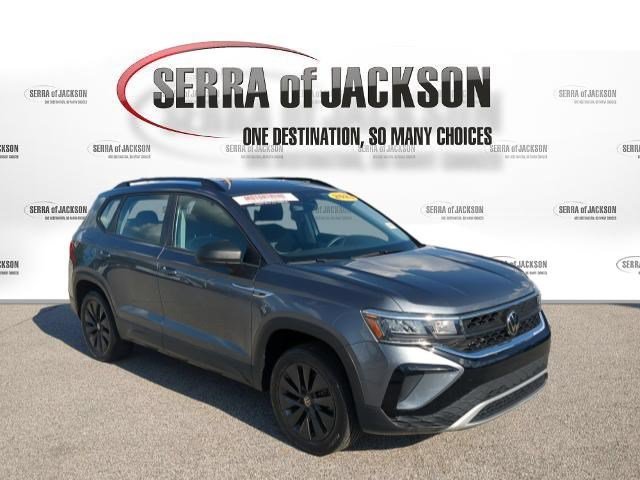 Used 2023  Volkswagen S image 2