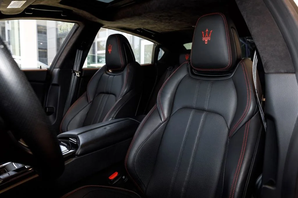 Used 2022 Bianco Maserati Modena image 27