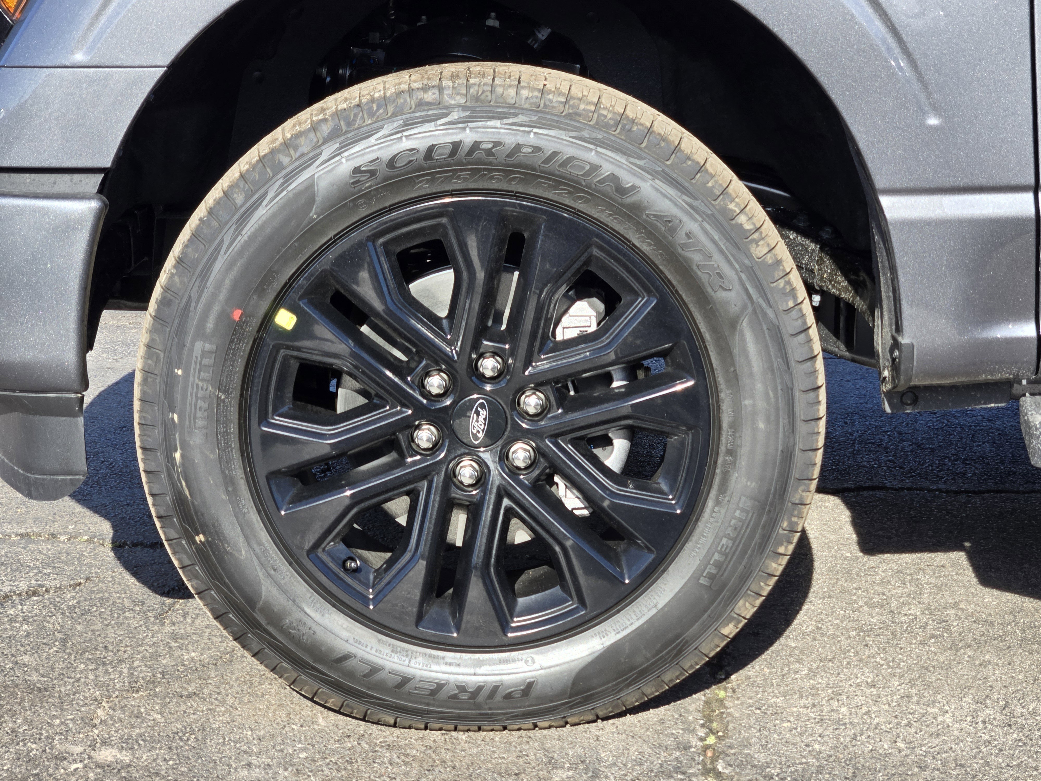 New 2026 Carbonized Gray Metallic Ford XLT image 7