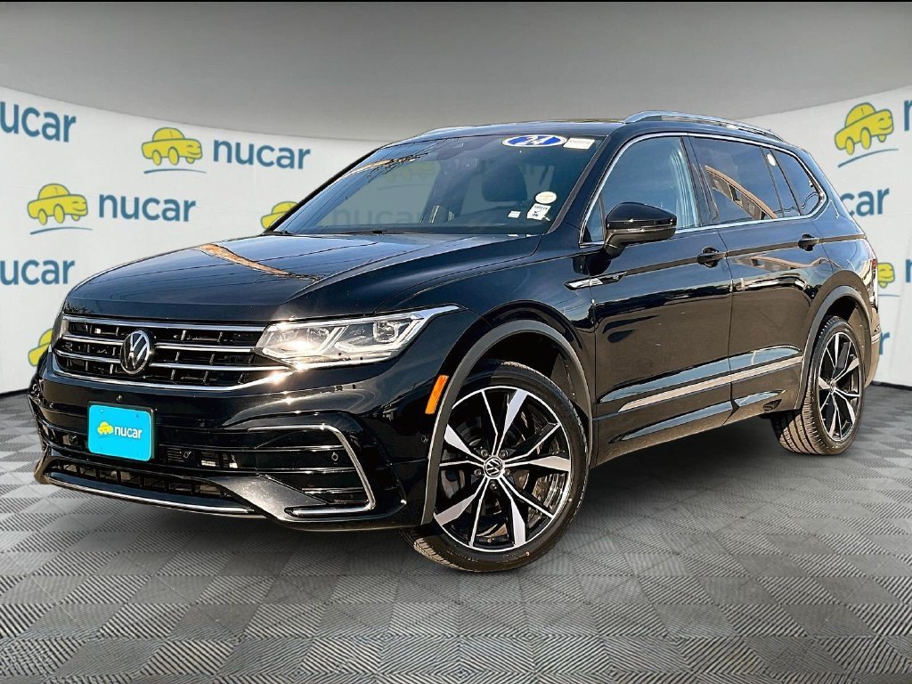 Used 2024 Black Volkswagen 2.0T SEL R-Line image 3
