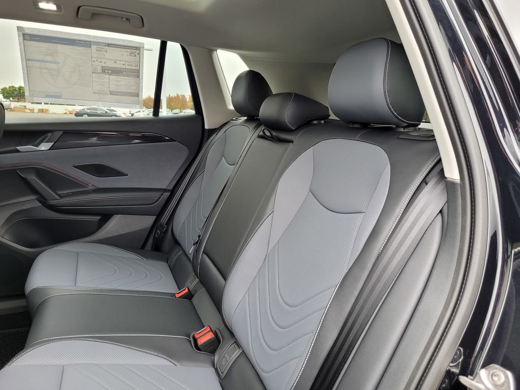 New 2026 Black Volkswagen 2.0T SE image 13