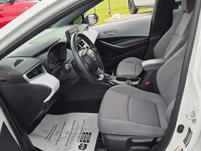 Used 2024 White Toyota SE image 5