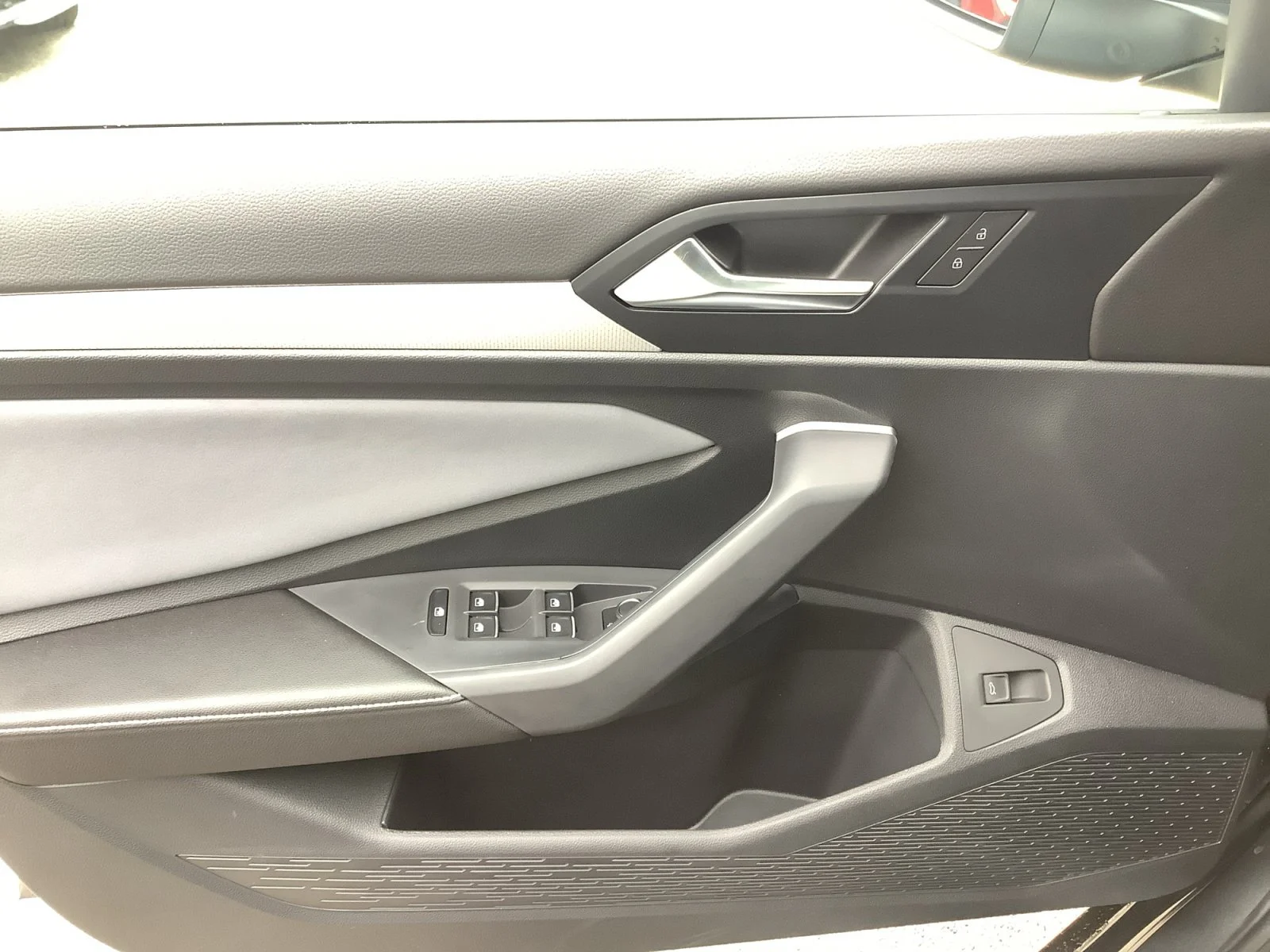 New 2026 DEEP BLACK Volkswagen SE image 27