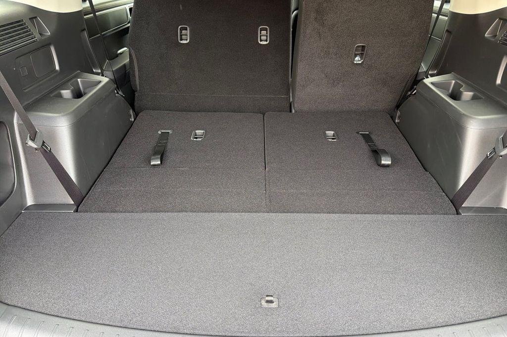 New 2026 Gray Hyundai SE image 12