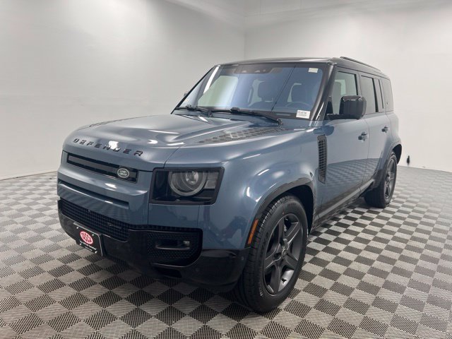 Used 2023 Blue Land Rover X-Dynamic SE image 2